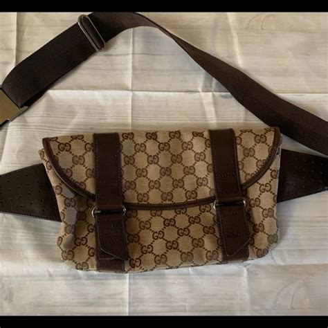 gucci fanny pack vintage.